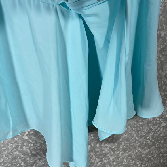 Torrid's Women's Plus Size Light Blue Georgette Twist Front Blouse - Size 2 (2X) - Picture 7 of 9